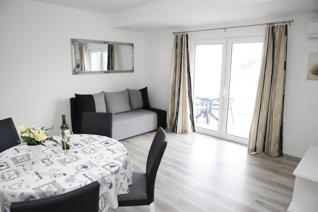 Apartments Gabrijel Vodice Exterior photo